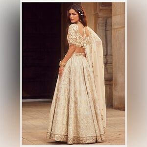 Lashkaraa Ivory / Cream Brocade Lehenga